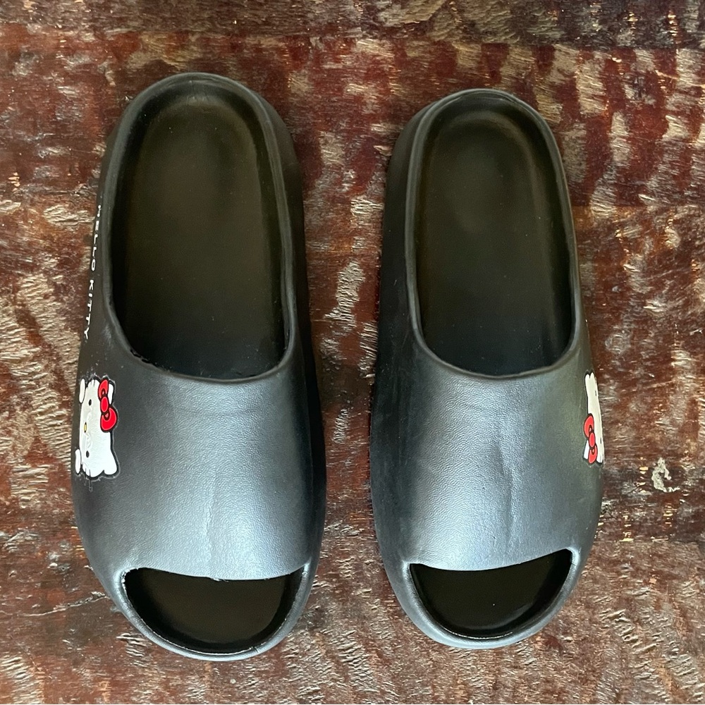 Hello Kitty Black Slippers